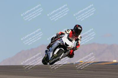 media/Oct-01-2023-SoCal Trackdays (Sun) [[4c570cc352]]/Turn 9 Set 2 (10am)/